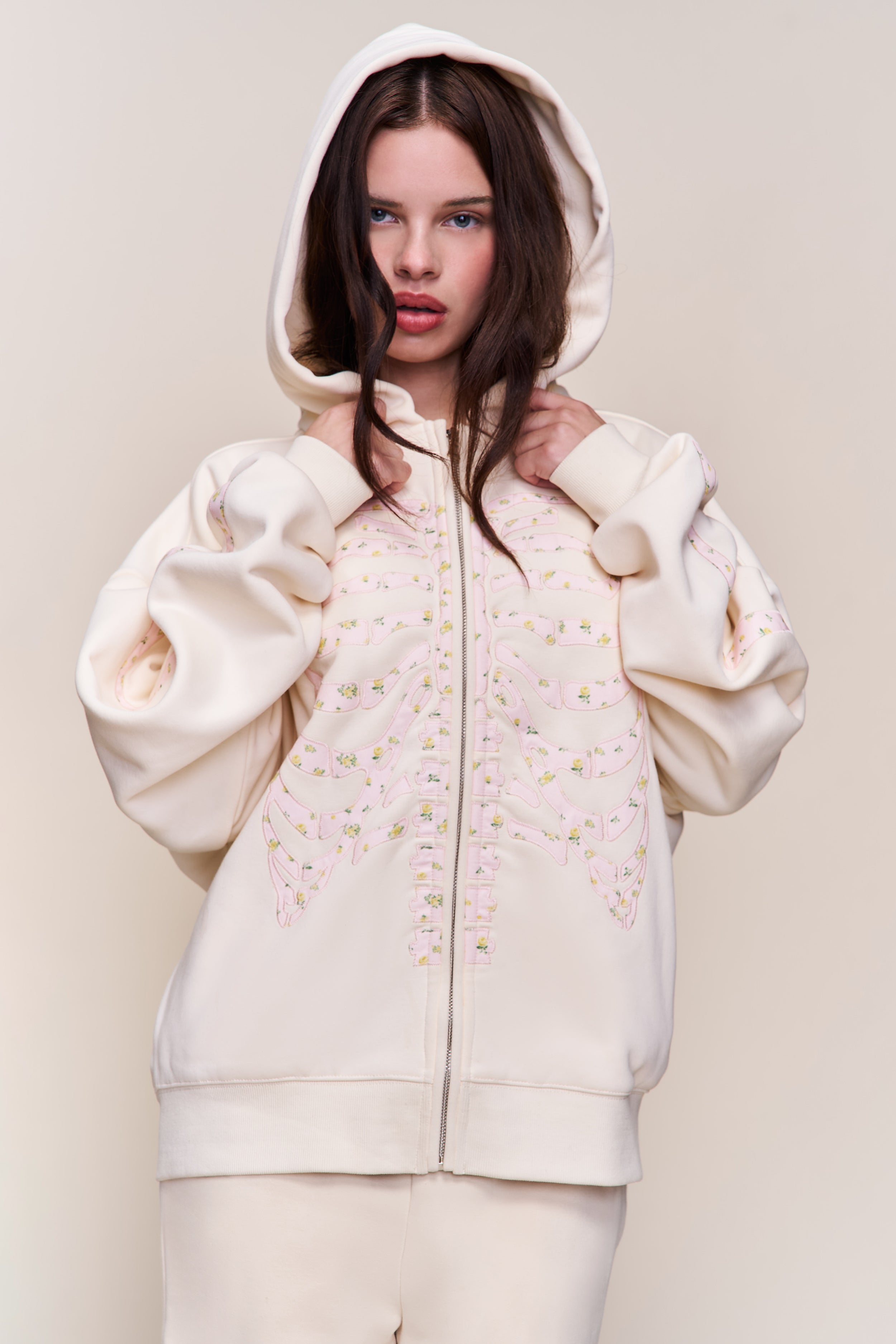 CLIFTON ZIP UP HOODIE IN IVORY