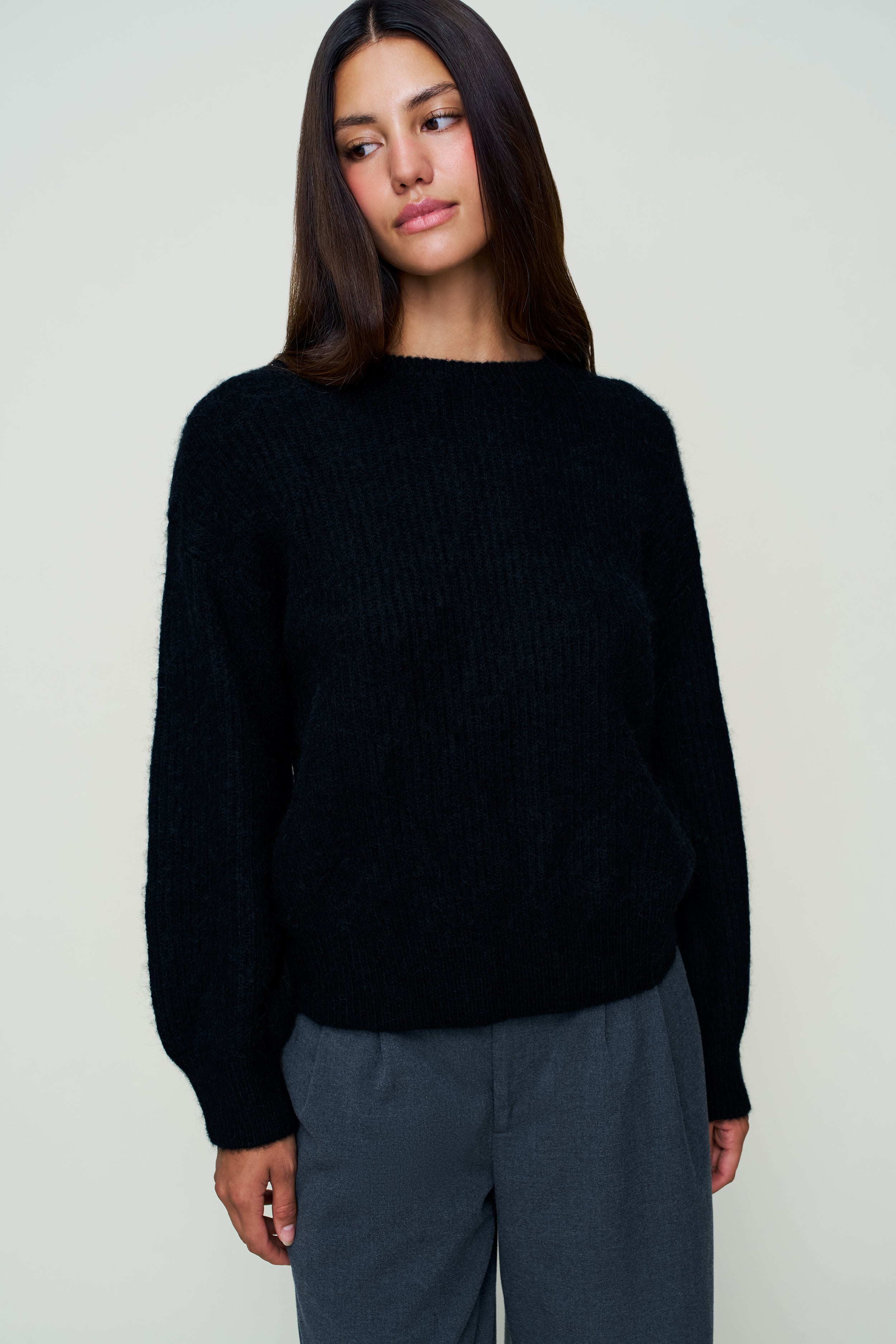 BOBBIE OVERSIZED WOOL JUMPER IN BLACK