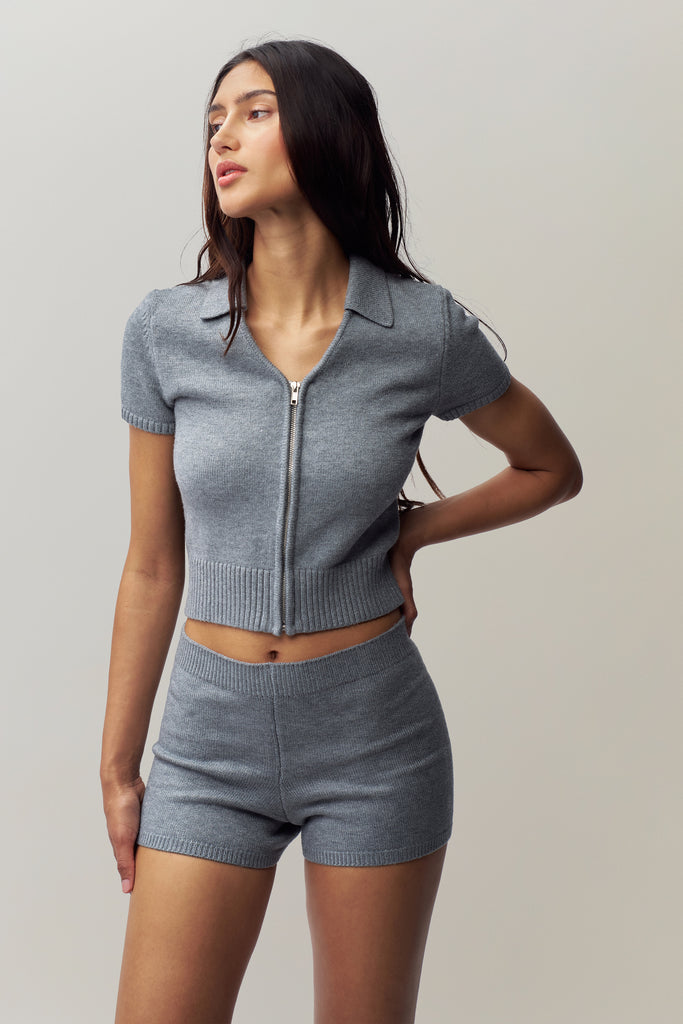 Calesia Zip Up Top in Heather Grey