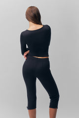 Caria Capri in Black