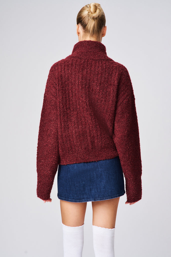 Mila Zip Up