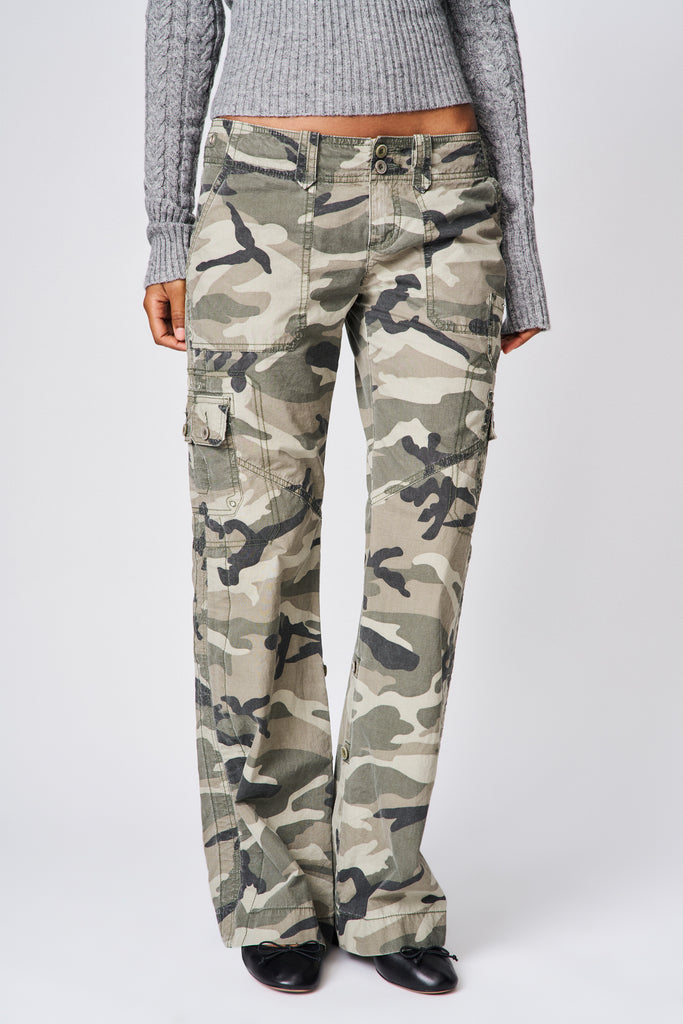 Cargo Convertible Pant in Olive Camo