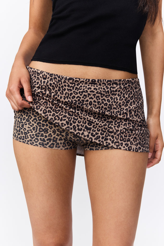 Micro Mini Stretch Skort in Leopard