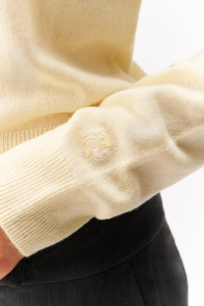 CATHERINE CASHMERE POLO SWEATER IN HONEY BUTTER