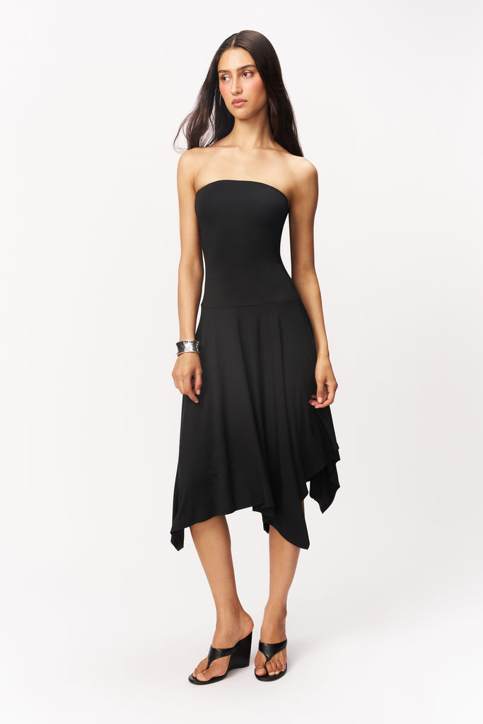 SIENNA STRAPLESS DRESS IN BLACK