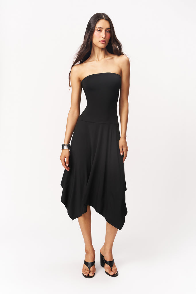 SIENNA STRAPLESS DRESS IN BLACK