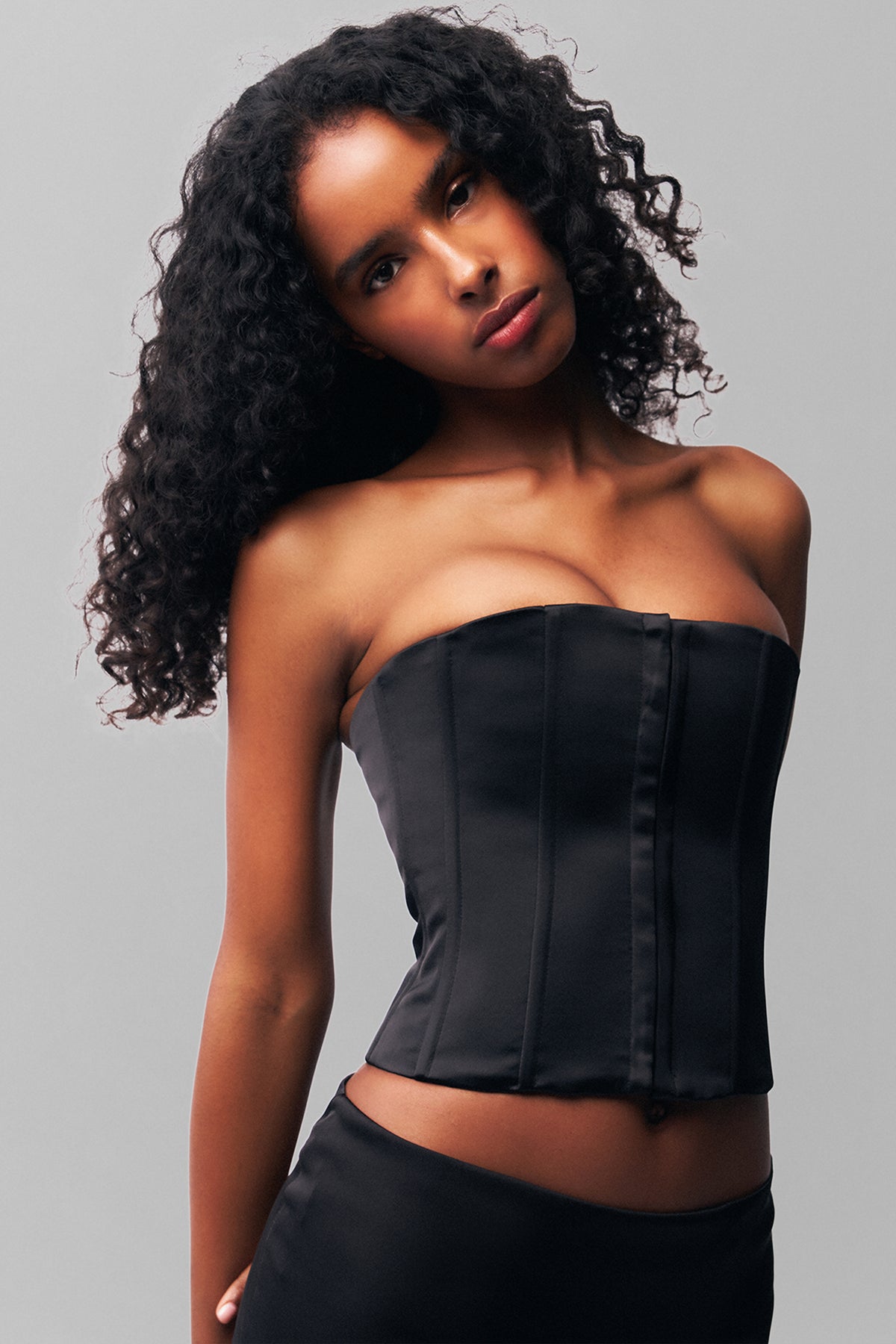 Satin Corset in Black - Strapless Black Corset – Guizio display picture 3