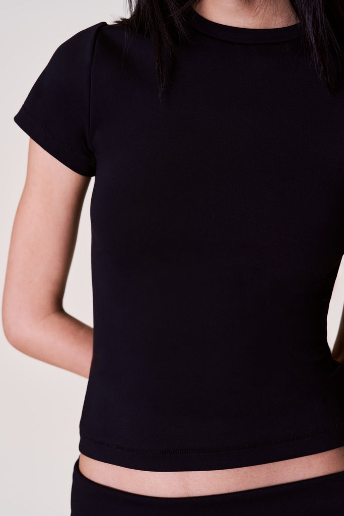 Body Tee in Black