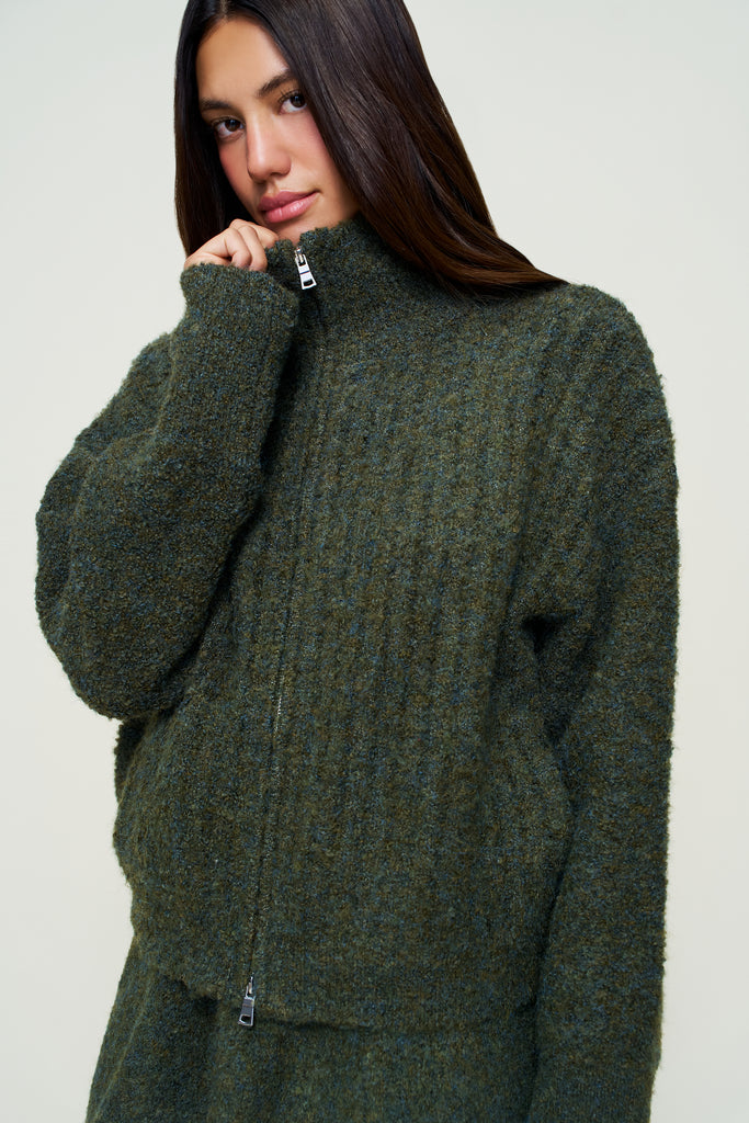MILA ZIP UP N OLIVE