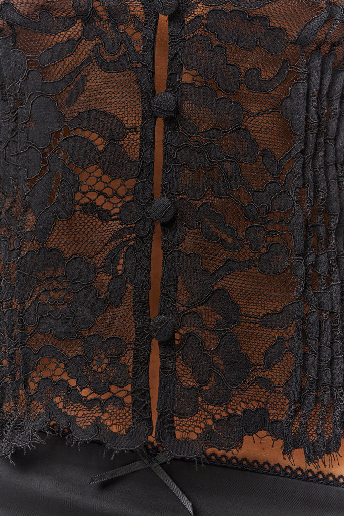 ARA LACE TOP IN BLACK